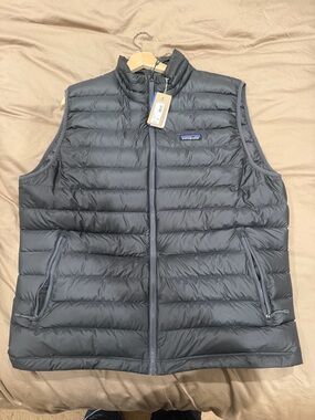 Patagonia Men's Down Puffer Vest - Charcoal Gray
